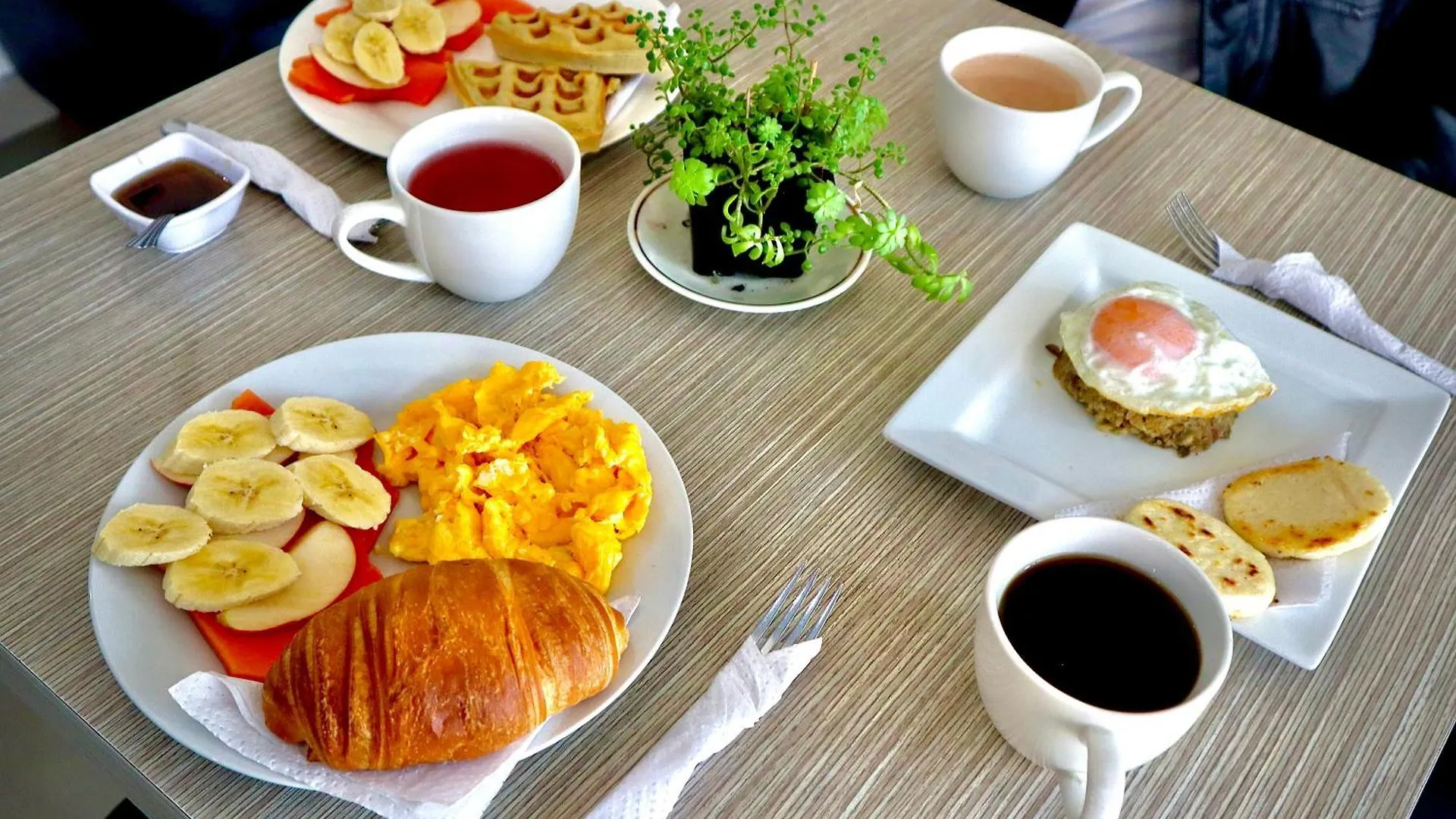 ***  Hotel Wess Bogota Colombia