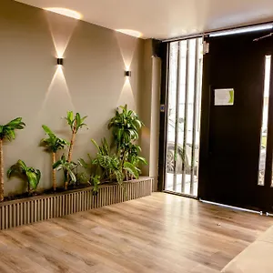 3* Hotel Aerosuites