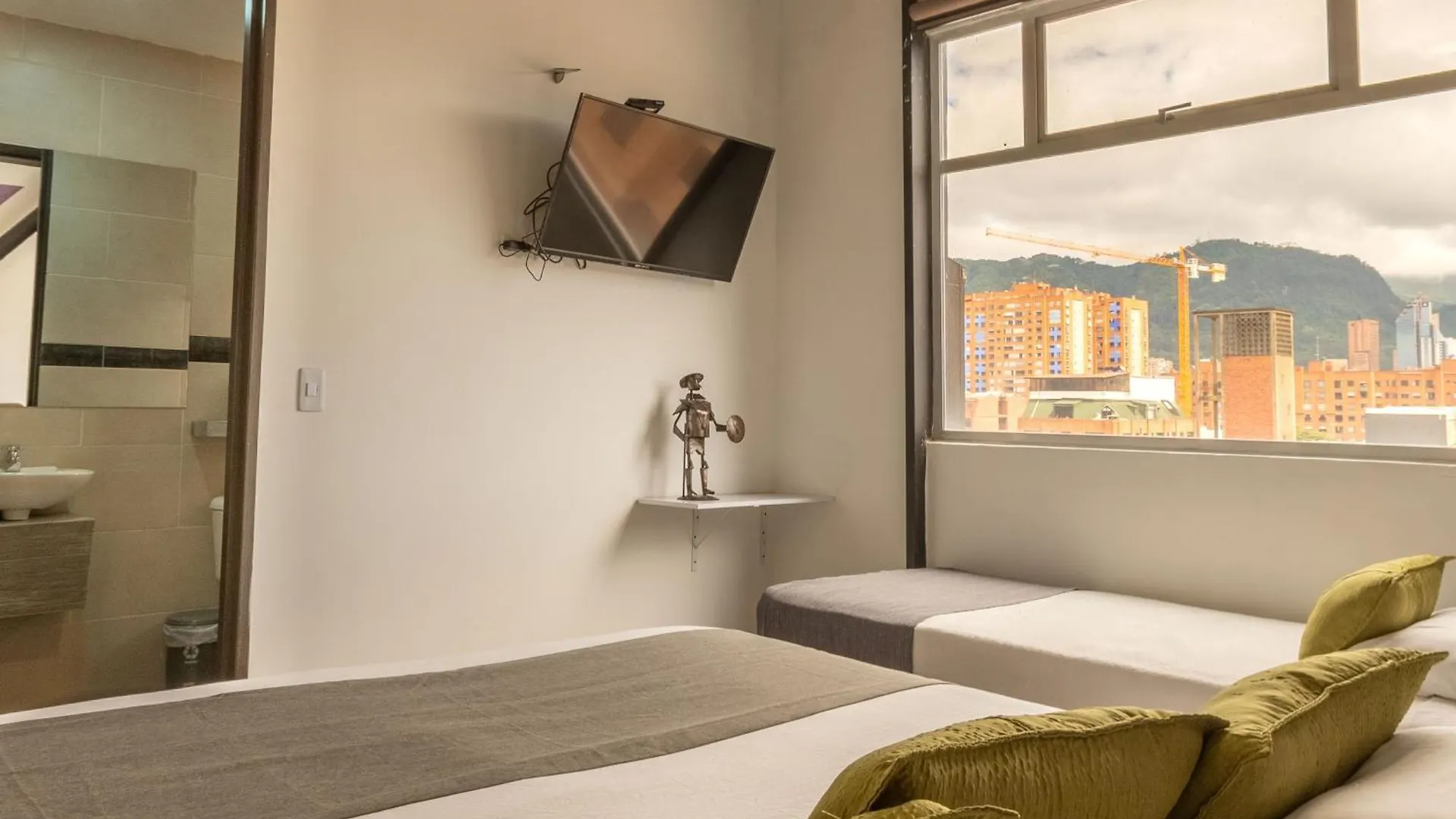 ***  Hotel Wess Bogotá Colombia